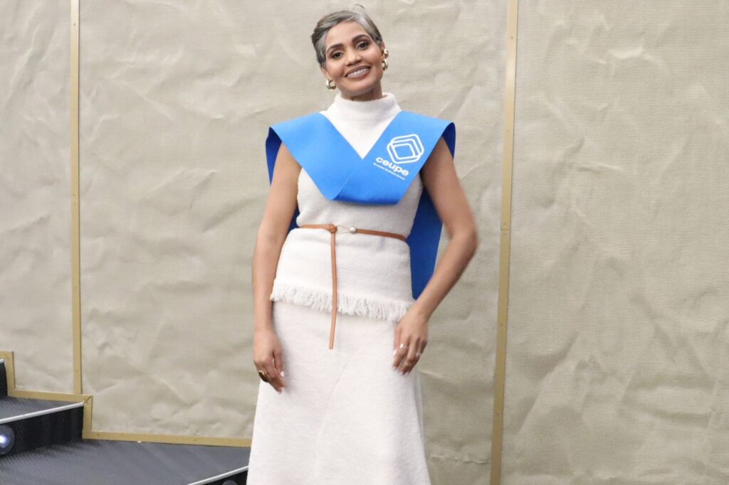 Estudiantes dominicanos se gradúan de maestrías internacionales en Madrid, España | 3 | Estudiantes dominicanos se gradúan de maestrías internacionales en Madrid, España - Noticias de hoy en República Dominicana | De Último Minuto