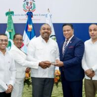 COOPMIREX reconoce al jurista y cooperativista Algenis Chávez Reyes