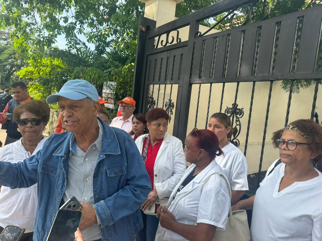 Enfermeras protestan por apertura del hospital quirúrgico con personal envejecido y sin nuevos nombramientos