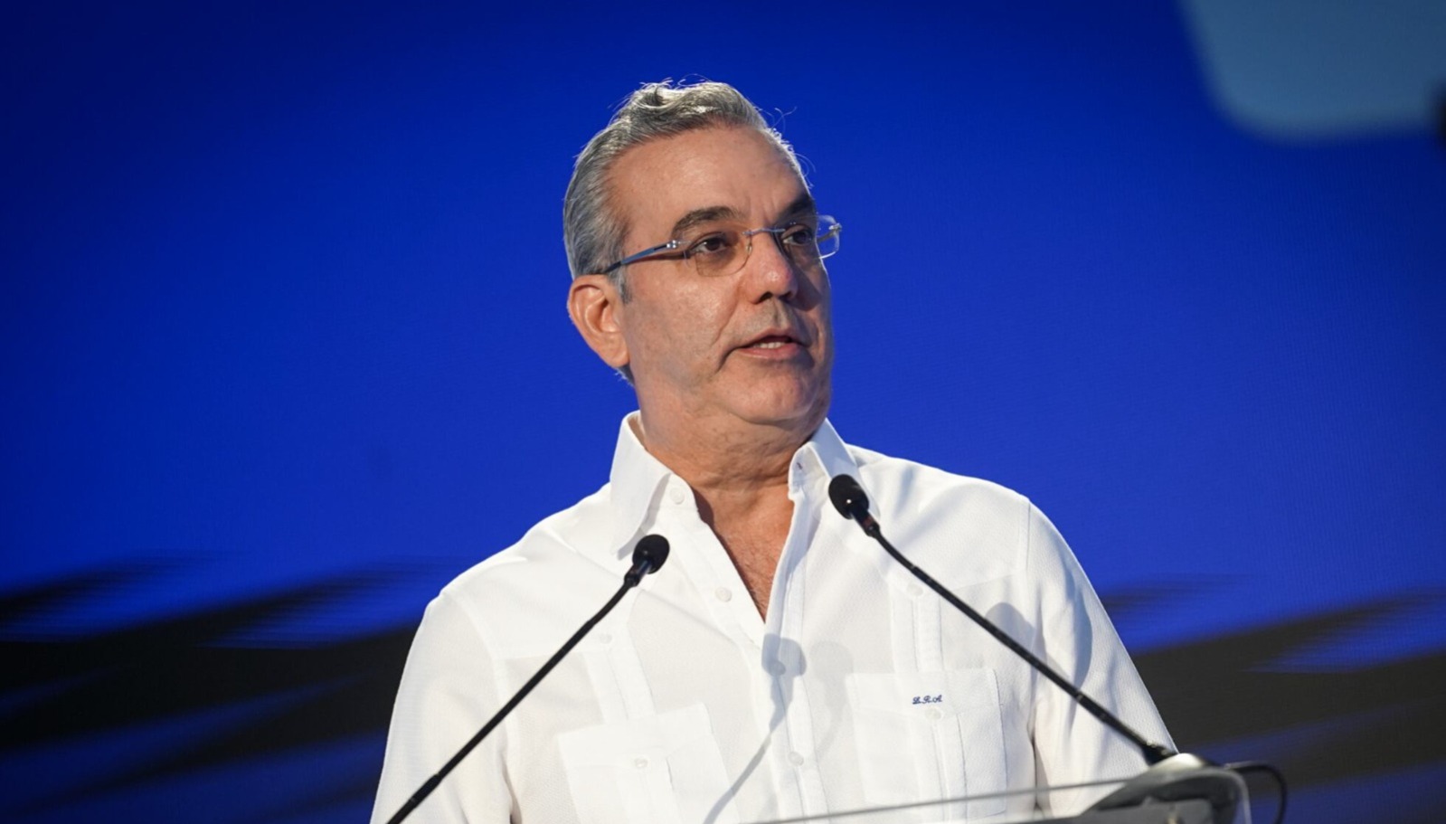 "Queremos turistas, no queremos delicuentes", afirma presidente Abinader