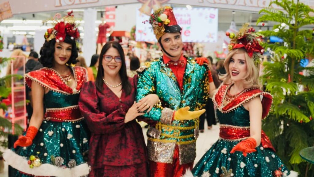 Hipermercados Olé da la bienvenida oficial a la Navidad con un mágico lanzamiento lleno de luces, música y nieve | 7 | Hipermercados Olé da la bienvenida oficial a la Navidad con un mágico lanzamiento lleno de luces, música y nieve - Noticias de hoy en República Dominicana | De Último Minuto