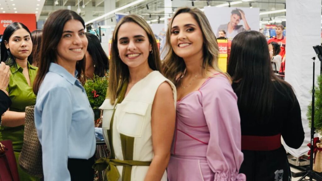 Hipermercados Olé da la bienvenida oficial a la Navidad con un mágico lanzamiento lleno de luces, música y nieve | 5 | Hipermercados Olé da la bienvenida oficial a la Navidad con un mágico lanzamiento lleno de luces, música y nieve - Noticias de hoy en República Dominicana | De Último Minuto