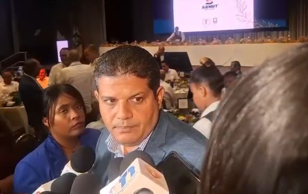 Productores de arroz denuncian pérdidas por más de RD$4,000 millones ante excedente del cereal