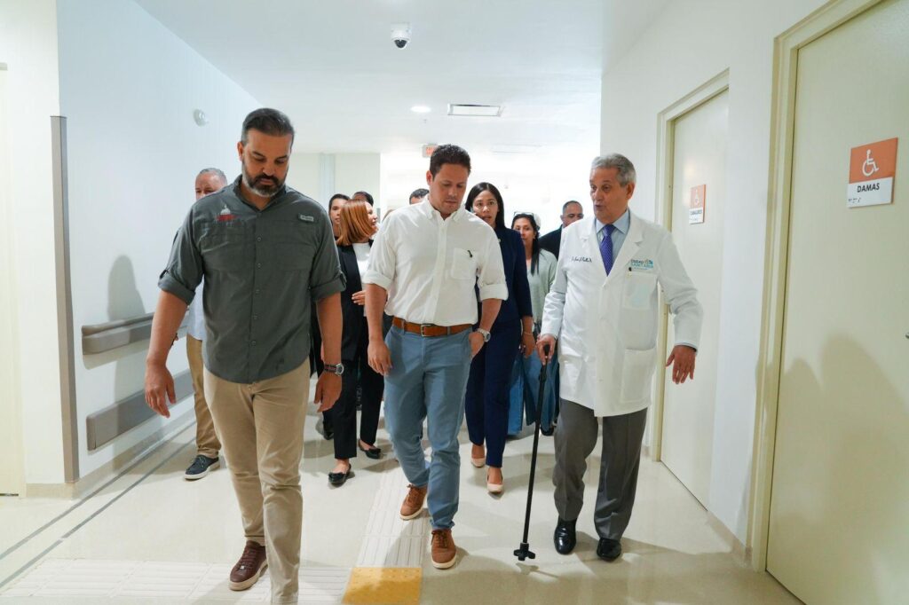 Ministro Carlos Bonilla encabeza encuentro con “Amigos que Suman” en el Hospital José Joaquín Puello | 3 | Ministro Carlos Bonilla encabeza encuentro con “Amigos que Suman” en el Hospital José Joaquín Puello