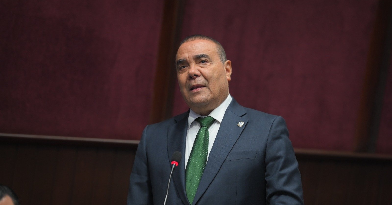 Diputado Alcibíades Tavárez cuestiona inversión de 200 millones de pesos en tramo de calle en San Pedro de Macorís - Noticias de hoy en República Dominicana | De Último Minuto