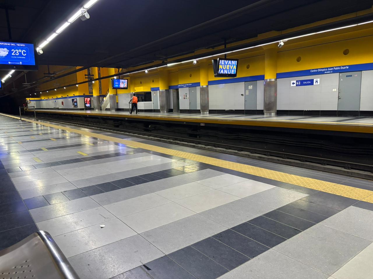 Estaciones del Metro lucen desoladas ante el paso de la tormenta tropical Melissa