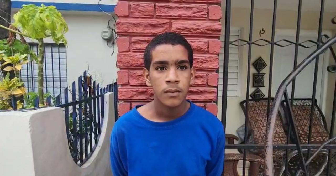 Confeso ladrón pide perdón públicamente y dice sentirse arrepentido por sus acciones en Santiago