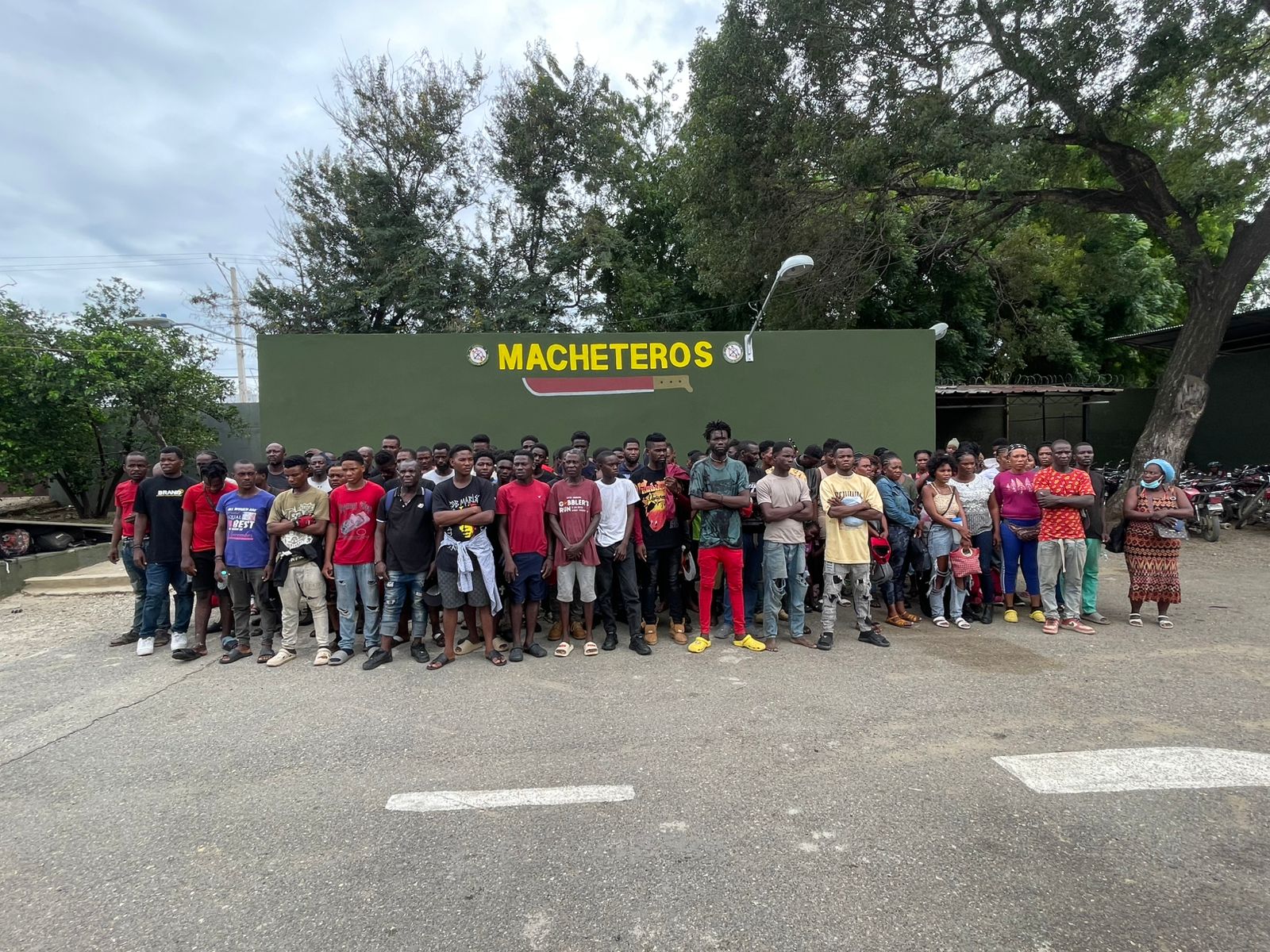 Ejército dominicano detiene a 93 haitianos ilegales en redada fronteriza