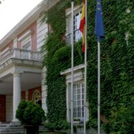 Gobierno español acusa de “persecución” al juez que envió a juicio esposa de Pedro Sánchez