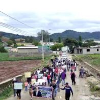 Realizan caminata en protesta por el mal estado de carretera en La Culata, Constanza - Noticias de hoy en República Dominicana | De Último Minuto