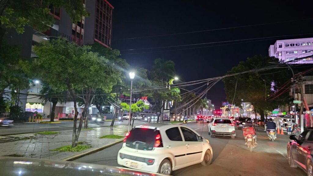 Tránsito colapsa en el Distrito Nacional: principales avenidas intransitables por fuerte taponamiento vehicular | 4 | Tránsito colapsa en el Distrito Nacional: principales avenidas intransitables por fuerte taponamiento vehicular - Noticias de hoy en República Dominicana | De Último Minuto