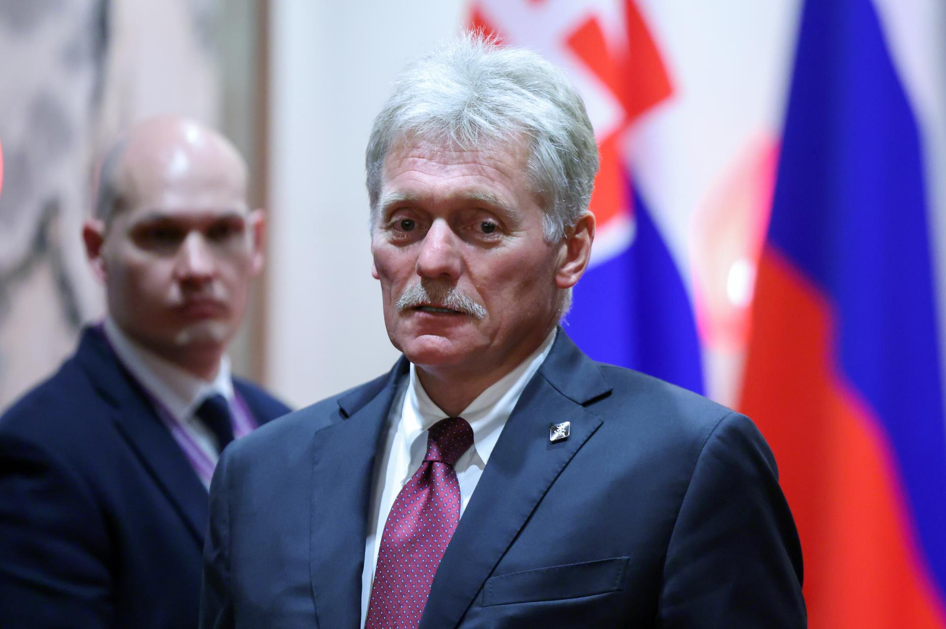 El Kremlin niega un cambio en la postura rusa de cara a la cumbre con Trump en Budapest