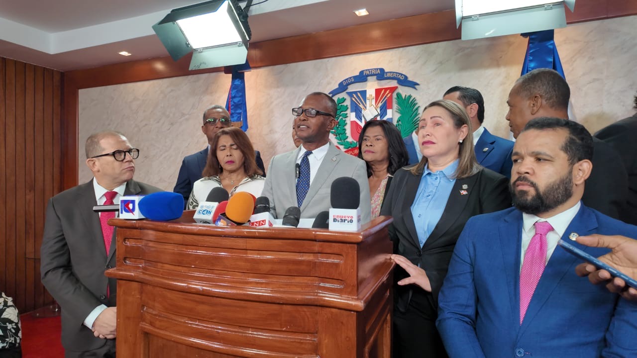 ¡Agua sí, oro no! Bloque de diputados FP contra explotación minera en Romero - Noticias de hoy en República Dominicana | De Último Minuto