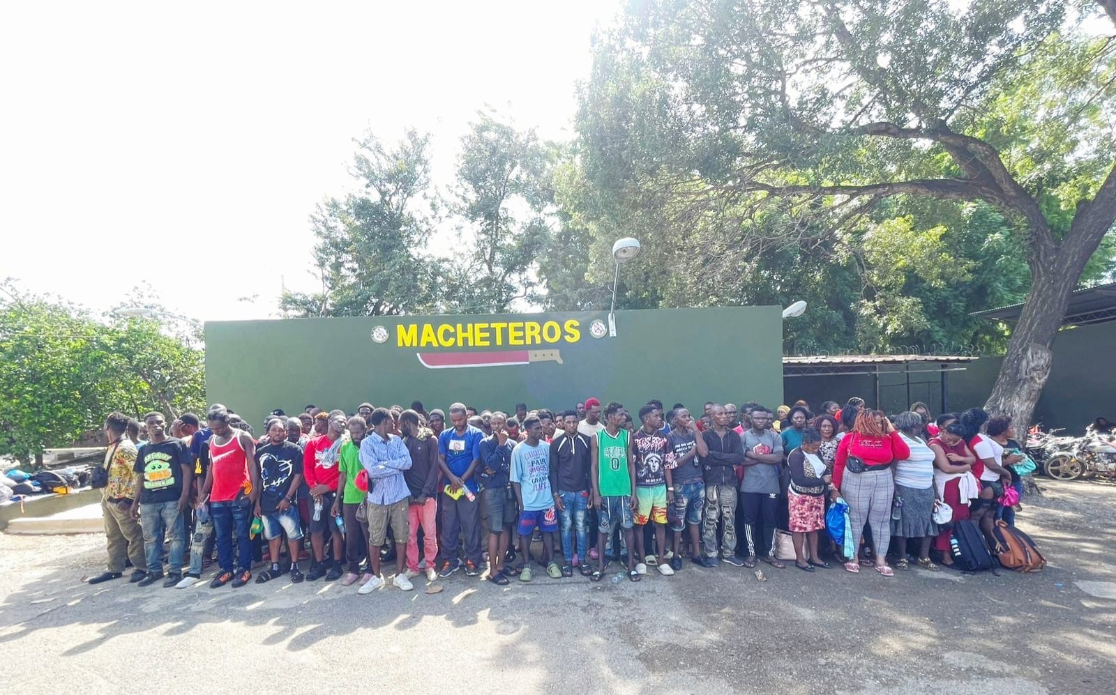 Durante operativos en Valverde Ejército detiene a 125 nacionales haitianos indocumentados - Noticias de hoy en República Dominicana | De Último Minuto
