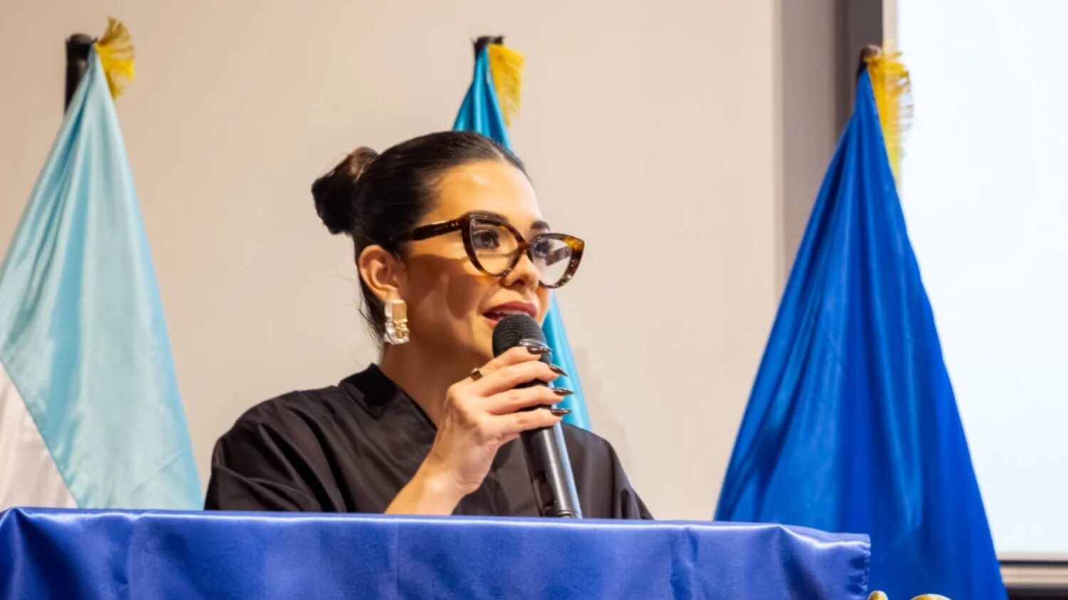 La guatemalteca Karla Gutiérrez asume la presidencia del Parlacen y habla de renovarlo
