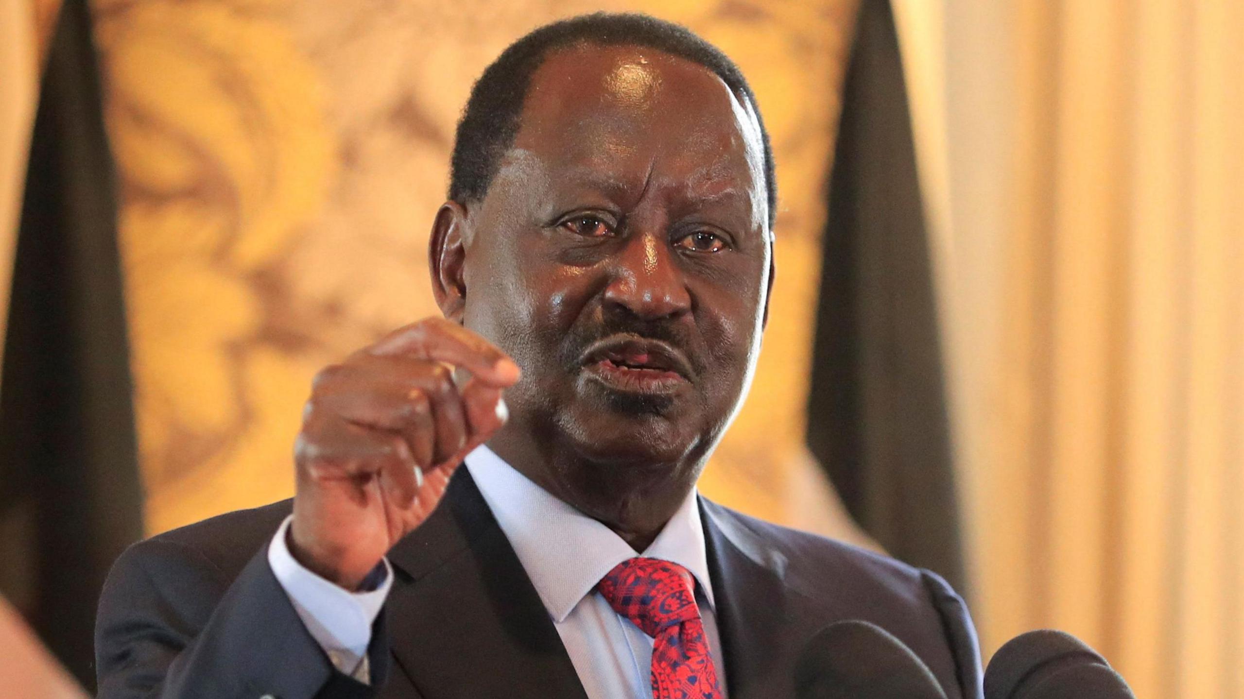 Dos muertos y cientos de heridos durante una estampida en el funeral de Estado de Odinga