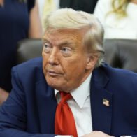 Trump insinúa operaciones terrestres en su guerra contra el narcotráfico en Sudamérica