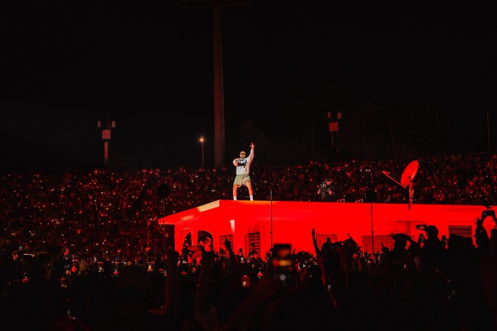 Bad Bunny comienza su gira mundial en RD: “Gracias por darme la energía que necesitaba” - Noticias de hoy en República Dominicana | De Último Minuto