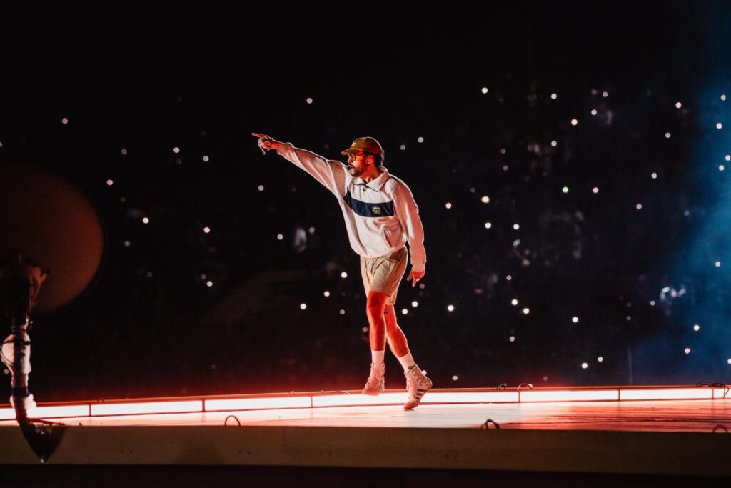 Bad Bunny comienza su gira mundial en RD: “Gracias por darme la energía que necesitaba” - Noticias de hoy en República Dominicana | De Último Minuto