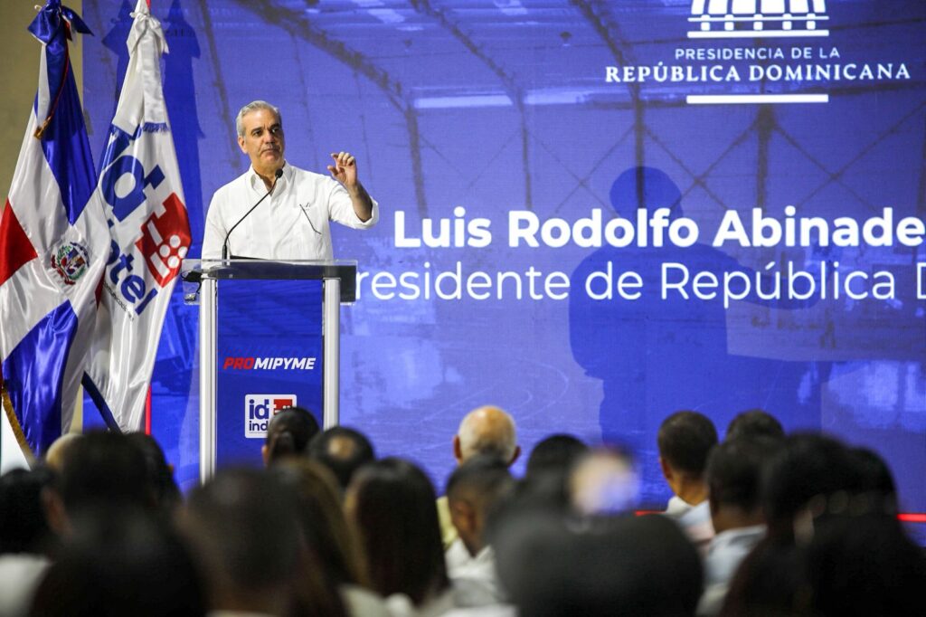 Abinader encabeza entre RD$150 millones en Crédito a 630 Mipymes - Noticias de hoy en República Dominicana | De Último Minuto