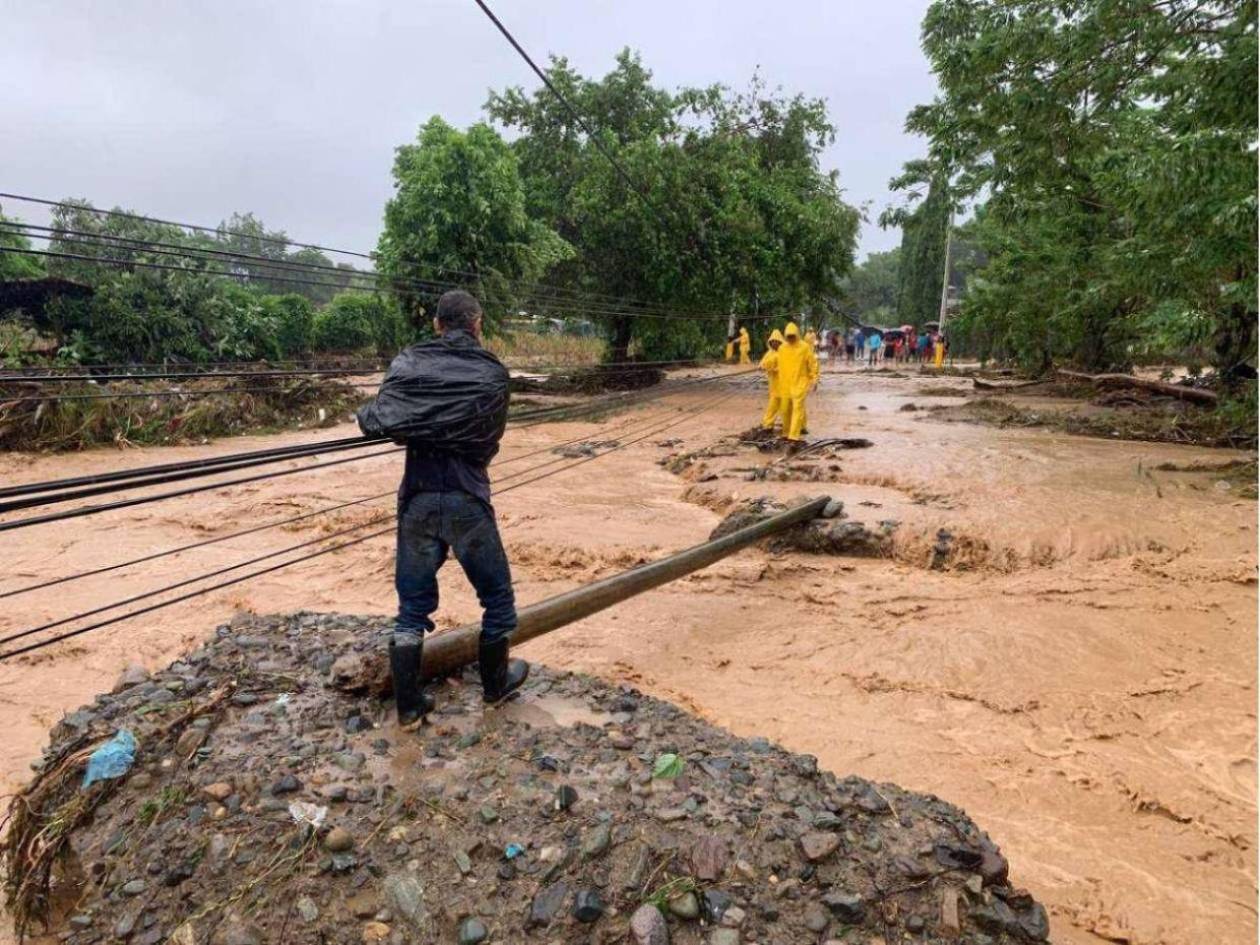 Activan alertas en Honduras por intensas lluvias y frente frío procedente del Caribe