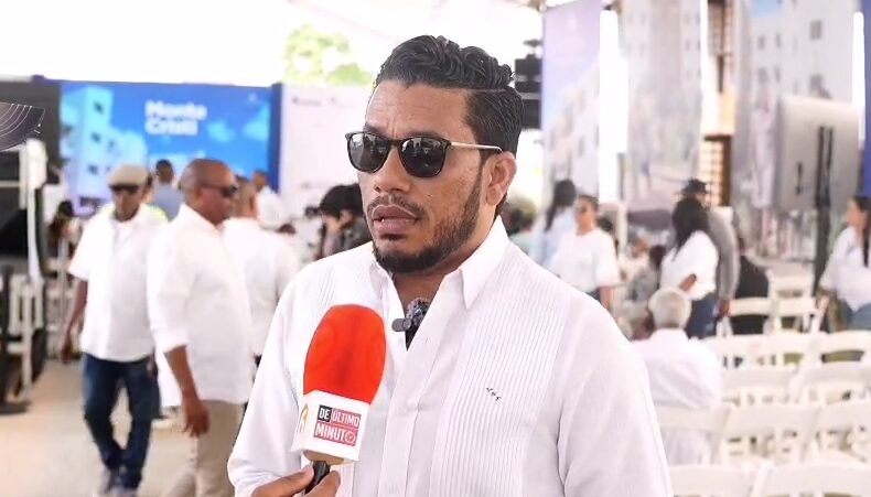 Diputado Yancarlos Simanca pide reconocer al ministro Carlos Bonilla como “hijo distinguido” de Santo Domingo Este Diputado Yancarlos Simanca pide reconocer al ministro Carlos Bonilla como “hijo distinguido” de Santo Domingo Este