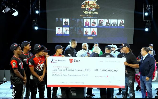 DebtFreedom y La Casa de Alofoke 2 donan un millón de pesos a la academia de béisbol de Luis Polonia