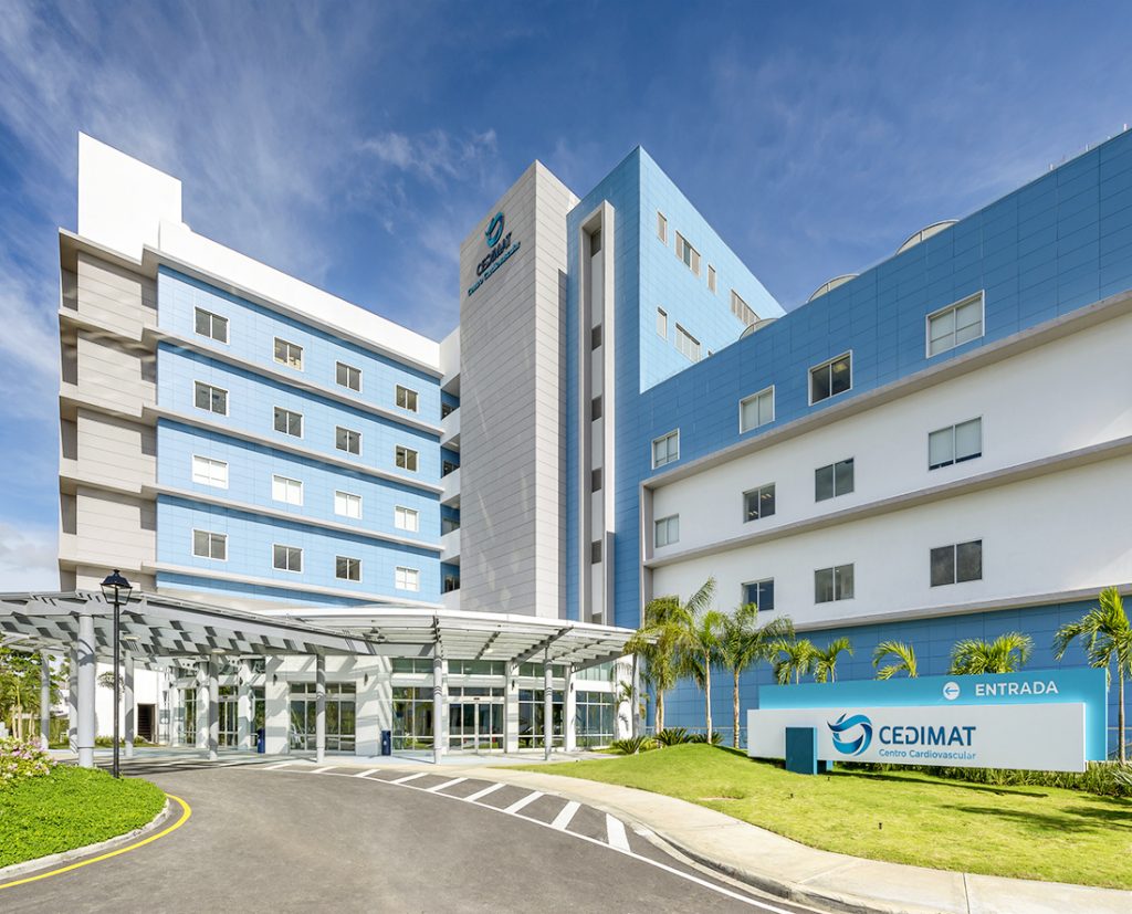 Agente del CUSEP es ingresado en CEDIMAT tras recibir golpe en la cabeza