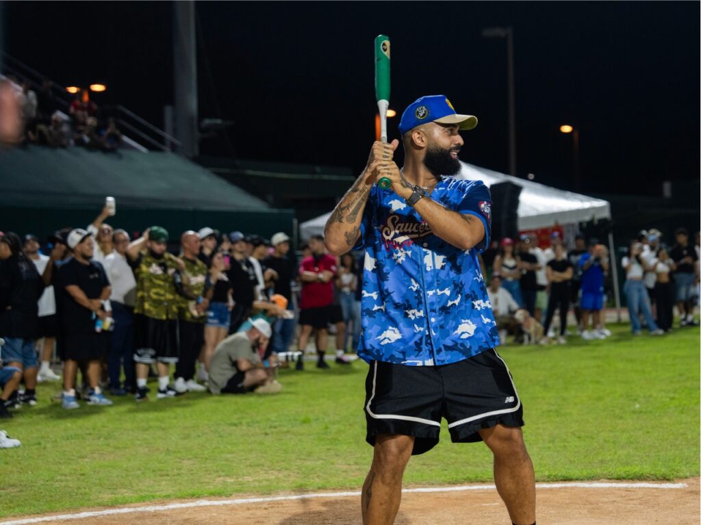 Eladio Carrión celebra con éxito la quinta edición de SAUCEGIVING | 4 | Eladio Carrión celebra con éxito la quinta edición de SAUCEGIVING - Noticias de hoy en República Dominicana | De Último Minuto