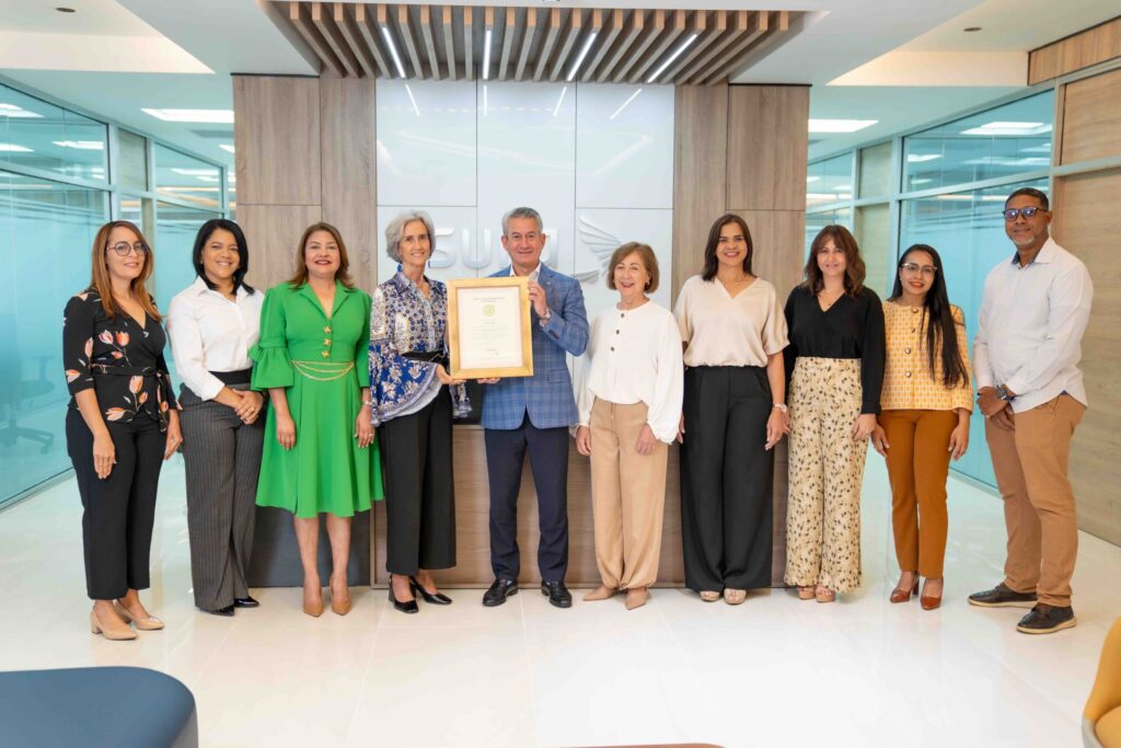 Seguros SURA se corona con Oro en sostenibilidad: ¡líder en prácticas eco-amigables!