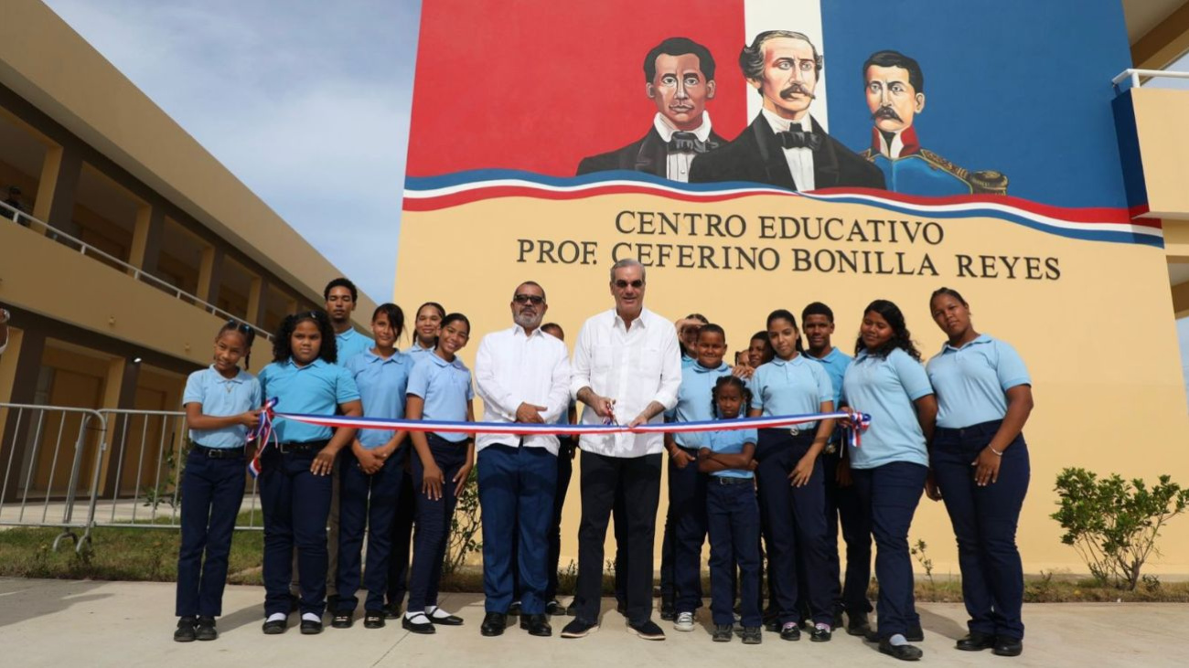 Abinader inaugura mega liceo en Santiago: 840 estudiantes listos para brillar