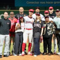 Leones del Escogido rinden emotivo tributo a Octavio Dotel en el Estadio Quisqueya - Noticias de hoy en República Dominicana | De Último Minuto