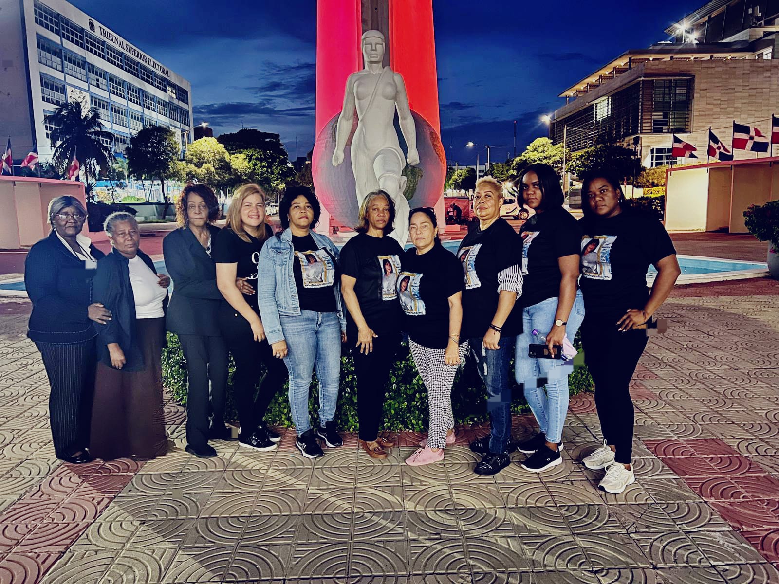Familia lanza campaña monumental por justicia tras asesinato de joven en Santo Domingo
