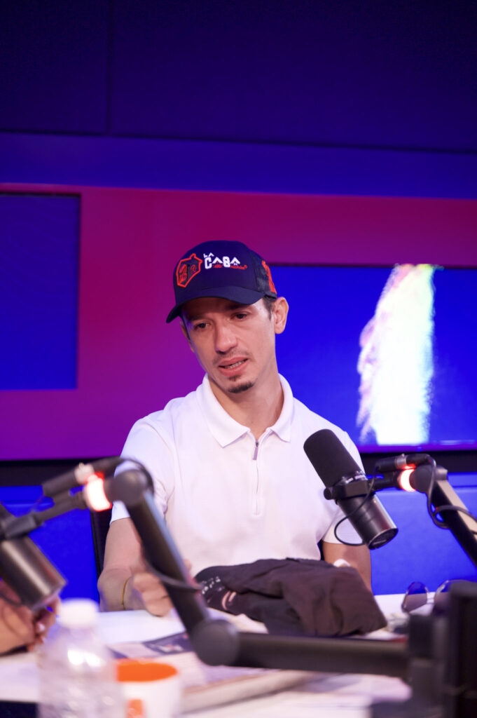 Cubano que huyó en tabla windsurf narra travesía para salir del país | 2 | Cubano que huyó en tabla windsurf narra travesía para salir del país - Noticias de hoy en República Dominicana | De Último Minuto