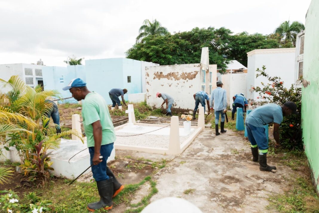 WhatsApp Image 2025-11-01 at 6.58.48 PM Alcaldía del DN reacondiciona cementerios por conmemoración del Día de los Fieles Difuntos