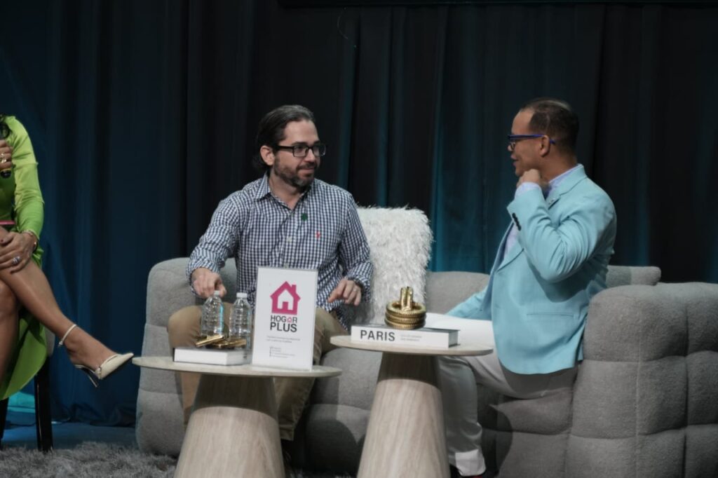 Dominique Isabelle, la segunda hija de la artista dominicana Natti Natasha y el empresario de la industria musical Raphy Pina, nació este sábado. A través de sus redes sociales, la pareja anunció el nacimiento de la bebé tras tener a su primogénita, Vida Isabelle, en el año 2022. Junto a la noticia, la cantante también estrenó la canción “1 de noviembre”, en referencia al día en que dio a luz.