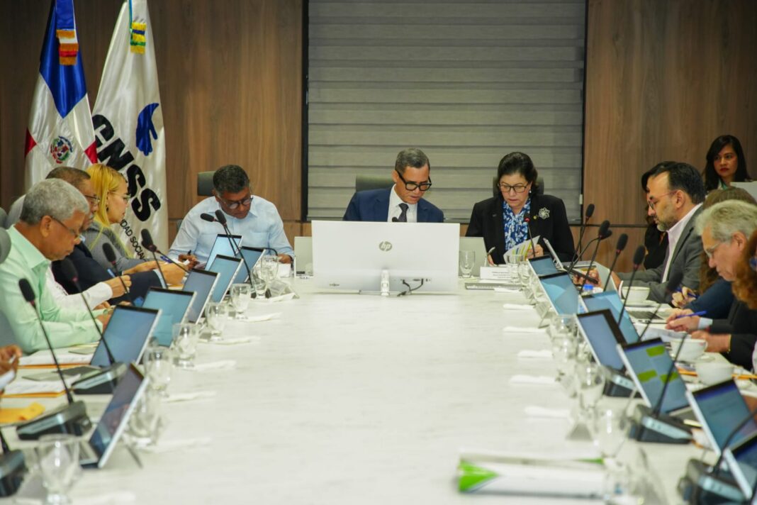 CNSS aprueba el per cápita diferenciado que favorece a población vulnerables CNSS aprueba el per cápita diferenciado que favorece a población vulnerables