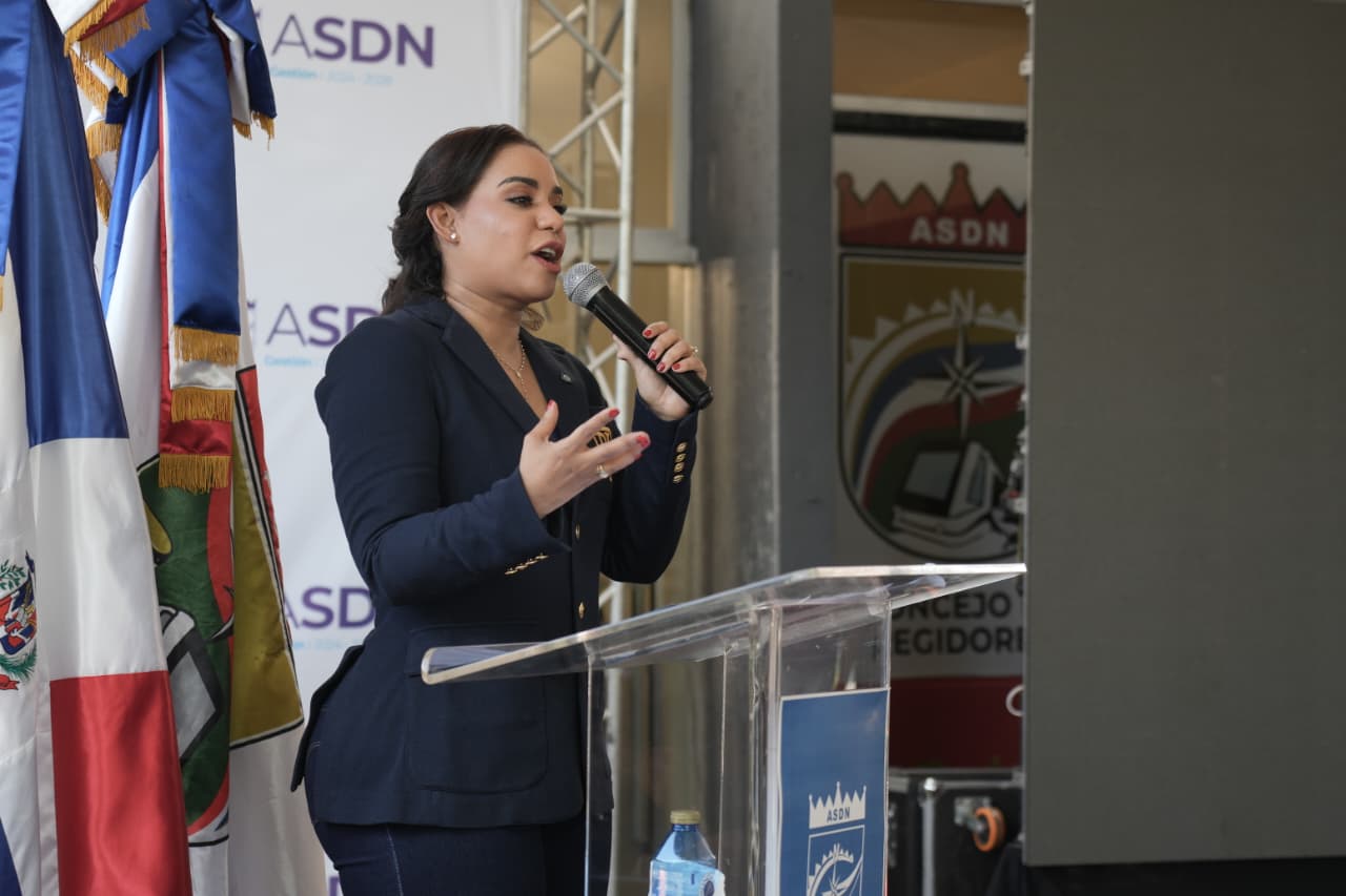 ”Mi graduación será ese día con ellos”: Betty Gerónimo impulsa el sueño que no pudo vivir - Noticias de hoy en República Dominicana | De Último Minuto