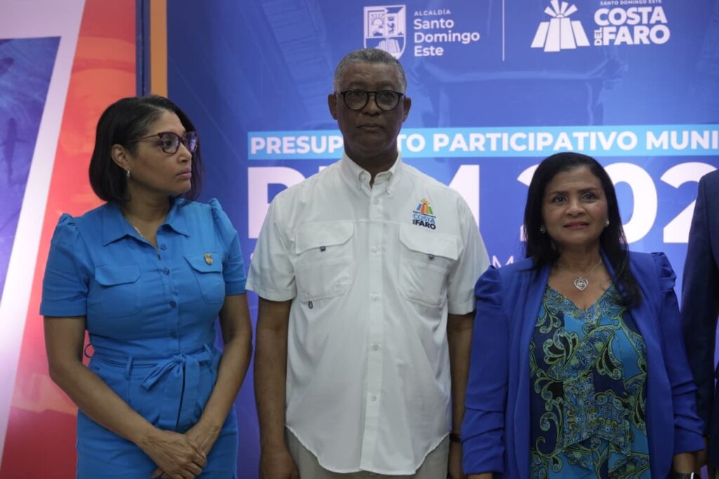 Alcaldía de SDE anuncia inversión de RS$300 millones a ejecutarse como parte del Presupuesto Participativo Municipal 2026 | 2 | Alcaldía de SDE anuncia inversión de RS$300 millones a ejecutarse como parte del Presupuesto Participativo Municipal 2026 - Noticias de hoy en República Dominicana | De Último Minuto