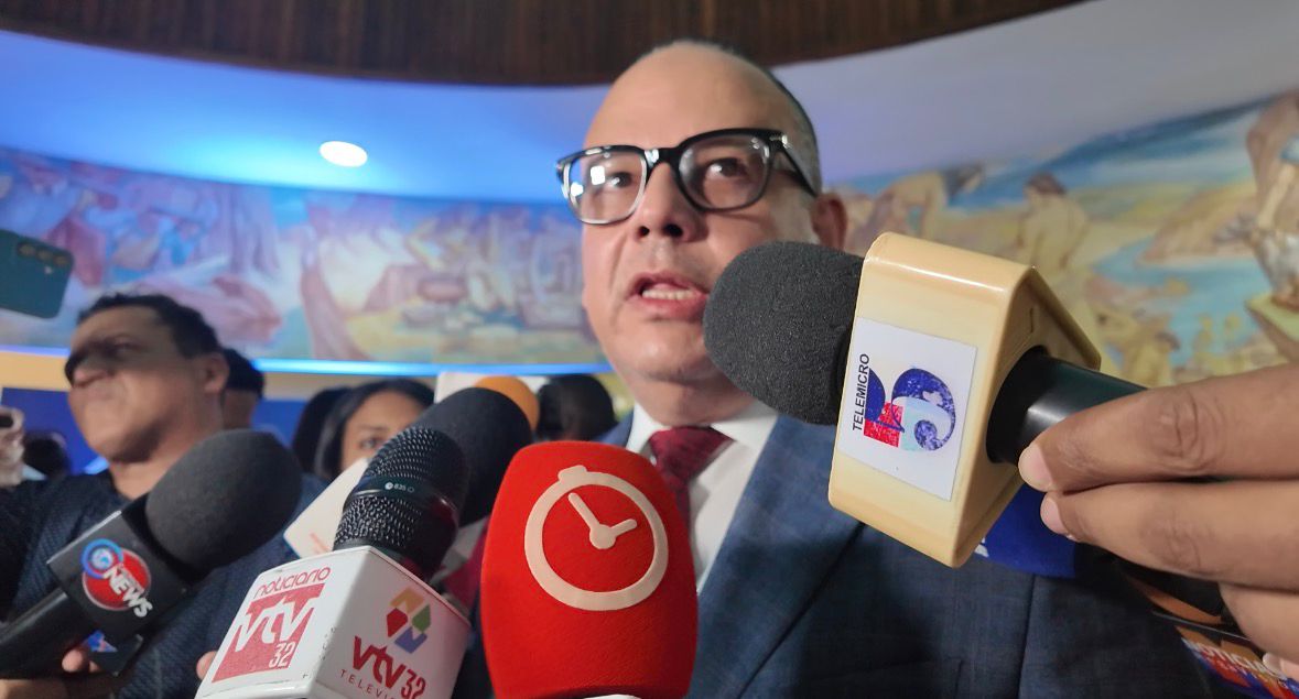 Presidente del Colegio de Abogados considera que el país no está preparado para permitir el voto de militares y policías - Noticias de hoy en República Dominicana | De Último Minuto