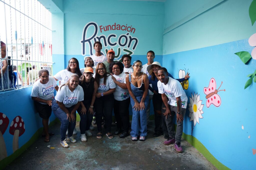 Tokischa y Jompeame entregaron donaciones a familias afectadas en Gualey por tormenta Melissa | 4 | Tokischa y Jompeame entregaron donaciones a familias afectadas en Gualey por tormenta Melissa - Noticias de hoy en República Dominicana | De Último Minuto