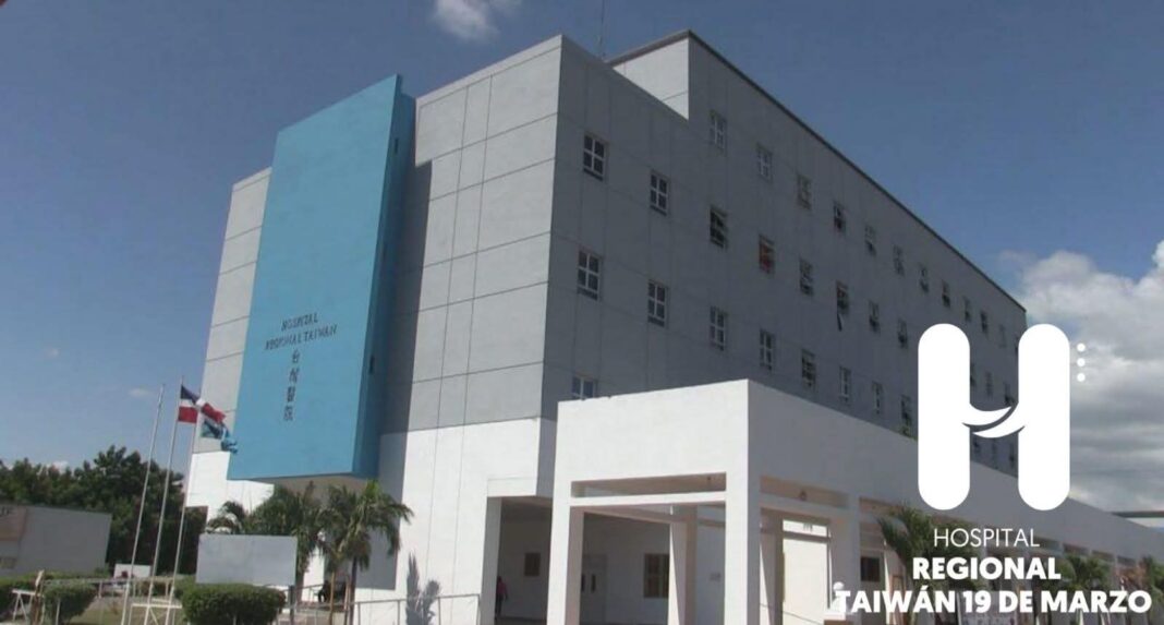 Mujer recibe varias estocadas por parte de su pareja en Azua