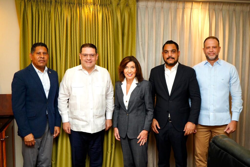 Director de Aduanas se reúne con la gobernadora de Nueva York para fortalecer vínculos comerciales | 2 | Director de Aduanas se reúne con la gobernadora de Nueva York para fortalecer vínculos comerciales - Noticias de hoy en República Dominicana | De Último Minuto