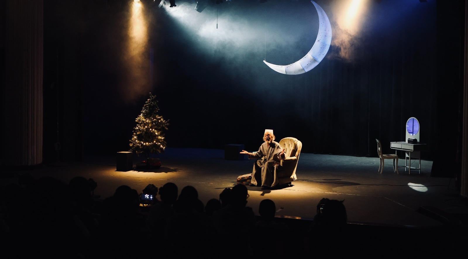 Bellas Artes acerca el teatro a los estudiantes del Liceo Belisario Peguero con la magistral obra “El sueño de la vida”