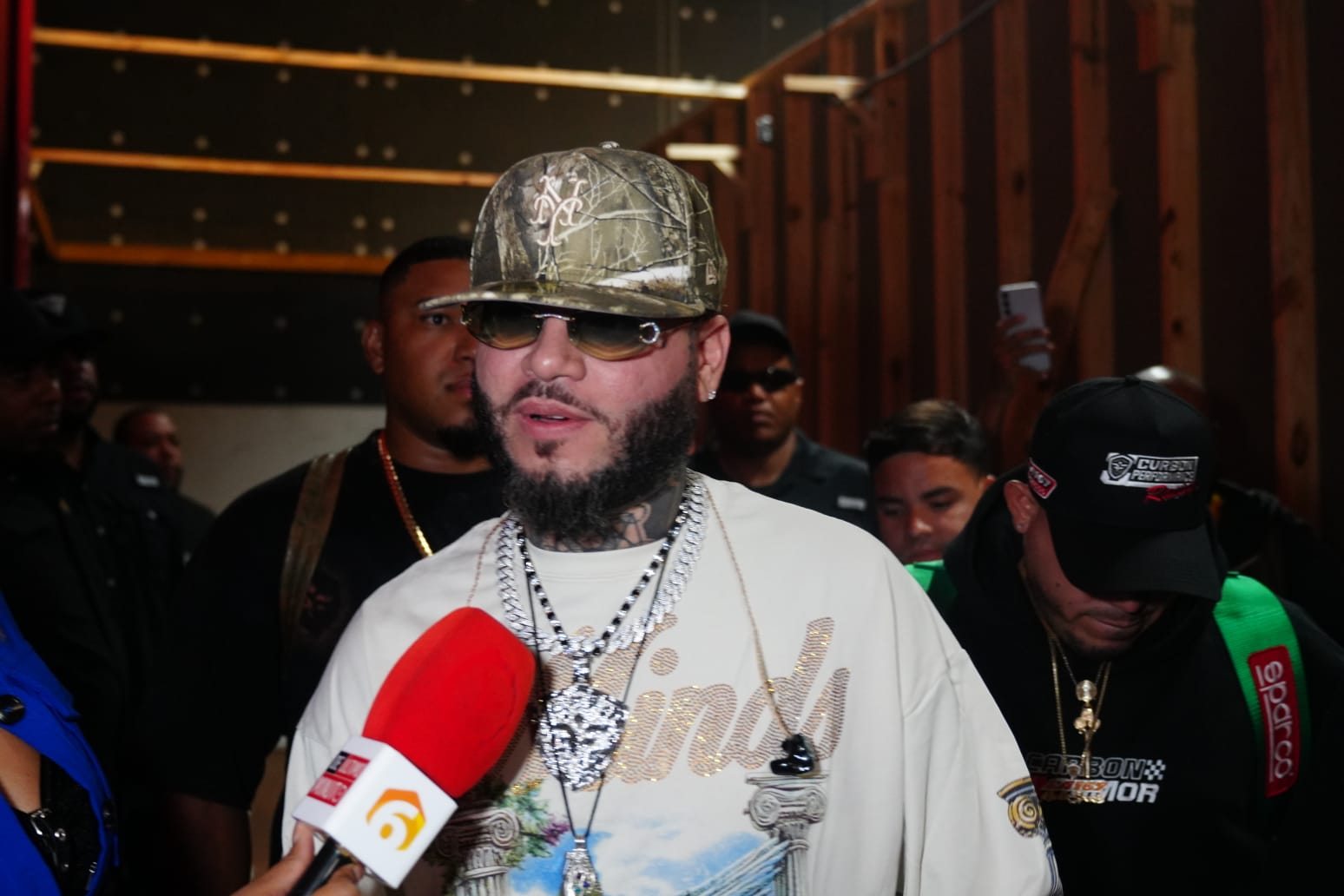 Farruko: “La Casa de Alofoke es una pandemia”