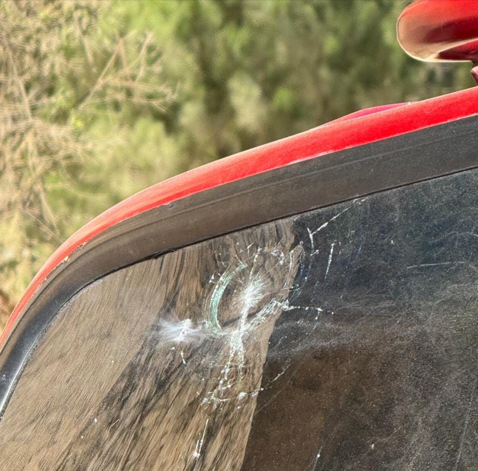 Militares intervienen en protesta de la comunidad de La Culata, Constanza, por construcción de carretera | 2 | Militares intervienen en protesta de la comunidad de La Culata, Constanza, por construcción de carretera