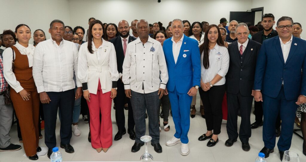 Diputada Patricia Núñez impulsa oportunidades educativas para jóvenes de SDN con encuentro en UNISNORTE | 2 | Diputada Patricia Núñez impulsa oportunidades educativas para jóvenes de Santo Domingo Norte con encuentro en UNISNORTE