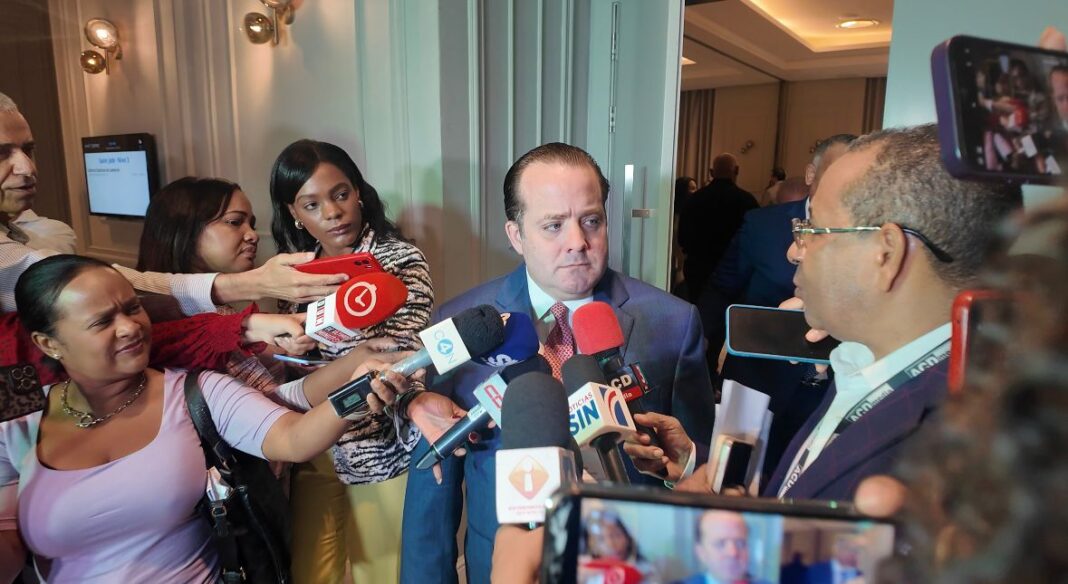 Paliza responde a cuestionamientos de Amnistía Internacional sobre políticas migratorias en hospitales