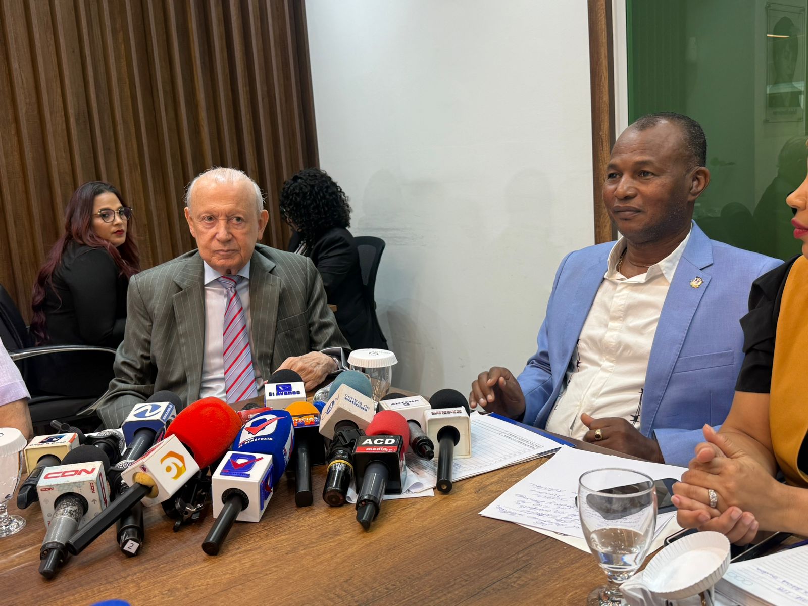 Ex vicepresidente Alburquerque aportará consideraciones a comisión que estudia Código Laboral - Noticias de hoy en República Dominicana | De Último Minuto