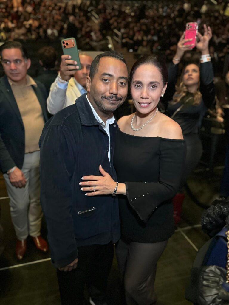 Personalidades dicen presente en el Listening Party de Romeo Santos y Prince Royce | 3 | Personalidades dicen presente en el Listening Party de Romeo Santos y Prince Royce - Noticias de hoy en República Dominicana | De Último Minuto